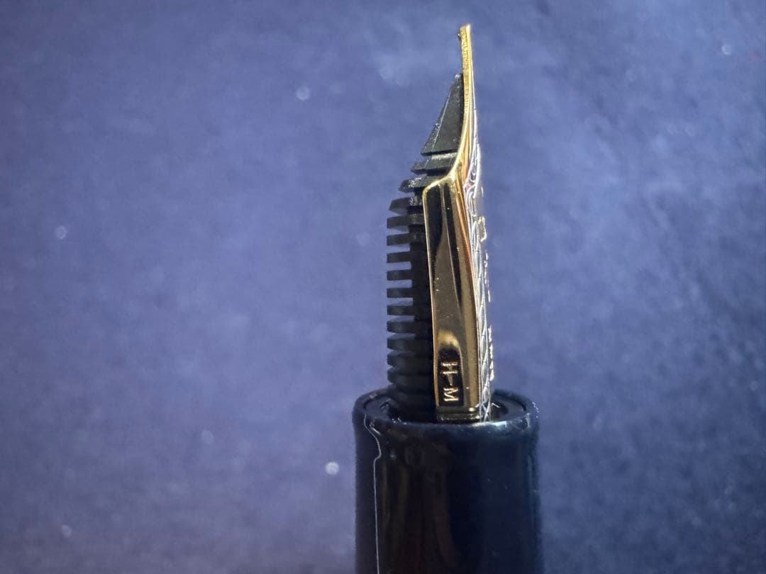 セーラー万年筆プロフェッショナルギア万年筆限定カラー