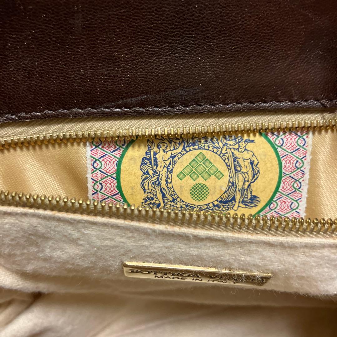 ボッテガべネタ　イントレチャート ショルダーバッグ