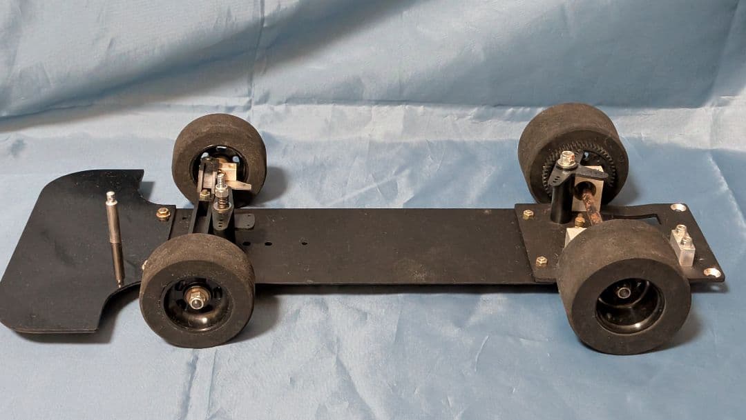 ロ*ー様 CBぶんけんmytechブラックシャドウ1／12エンジンRC 組み立て