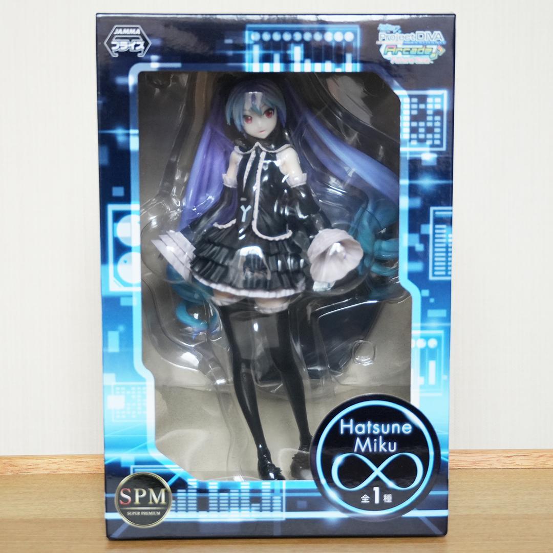 初音ミク　フィギア＆Tシャツの詰合せ