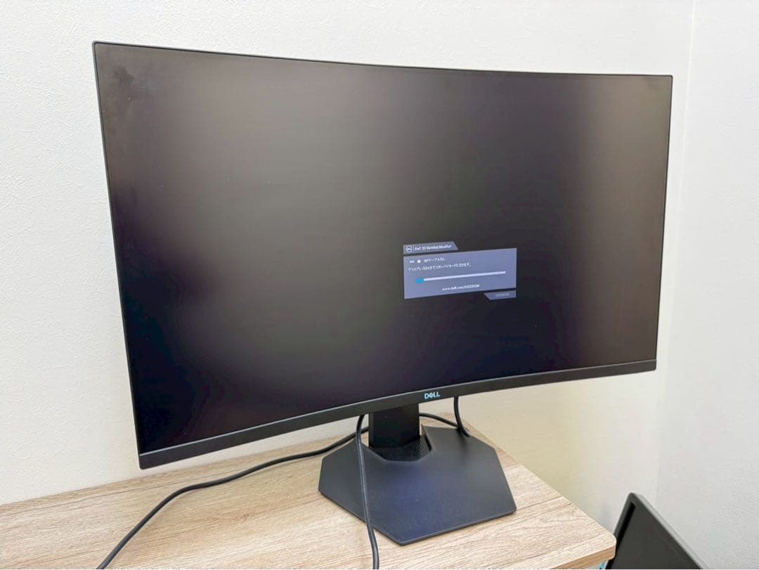 dell 湾曲モニター 32インチ　DELL s3222dgm