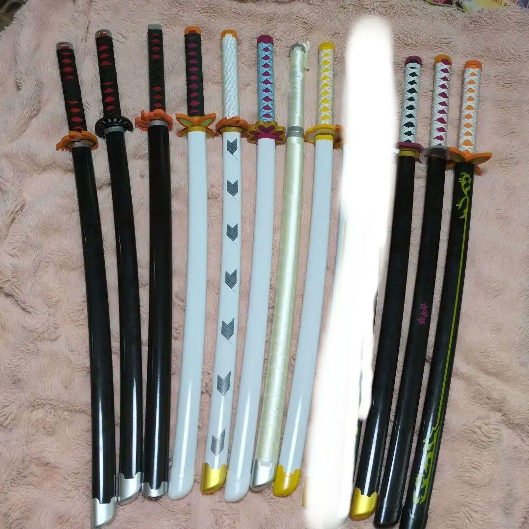 鬼滅の刃　日輪刀　コスプレ　11本セット