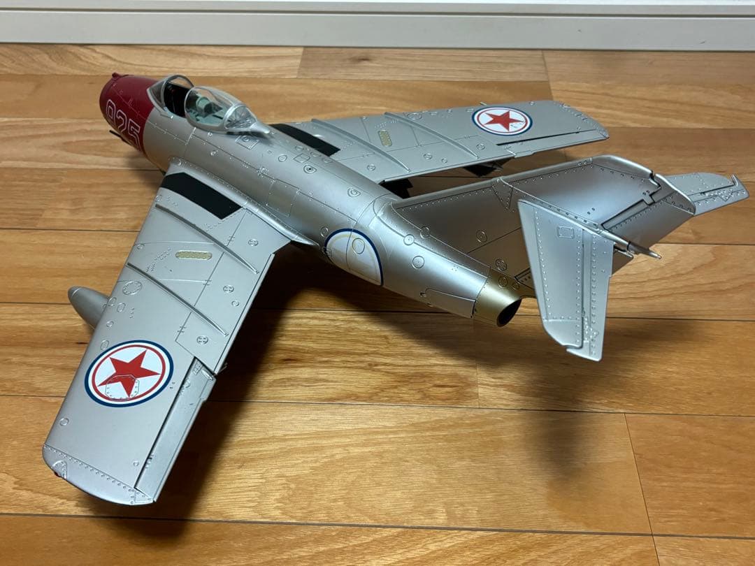 21センチュリートイズ 1/18 MIG-15bis ファゴット 戦闘機 訳あり