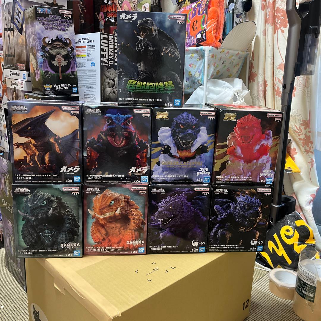 ゴジラ鎮座獣等　　9個セット