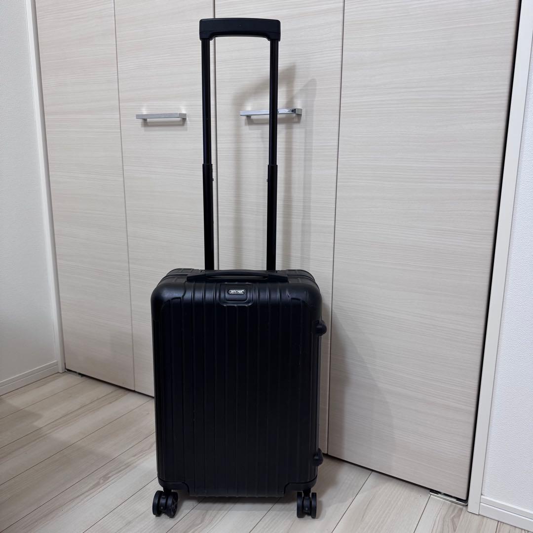 リモワ サルサ マットブラック 32L 4輪