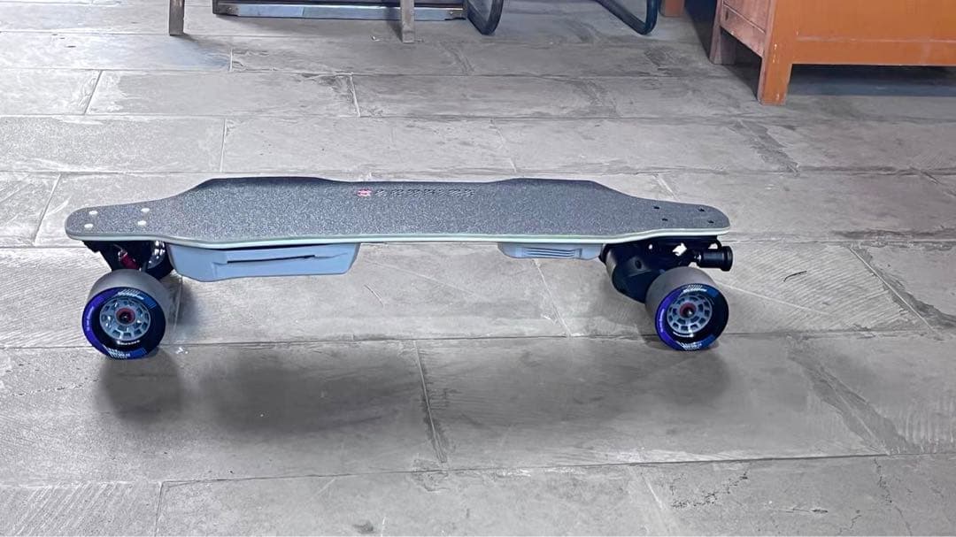 BackfireXmini電動スケー 送料込み