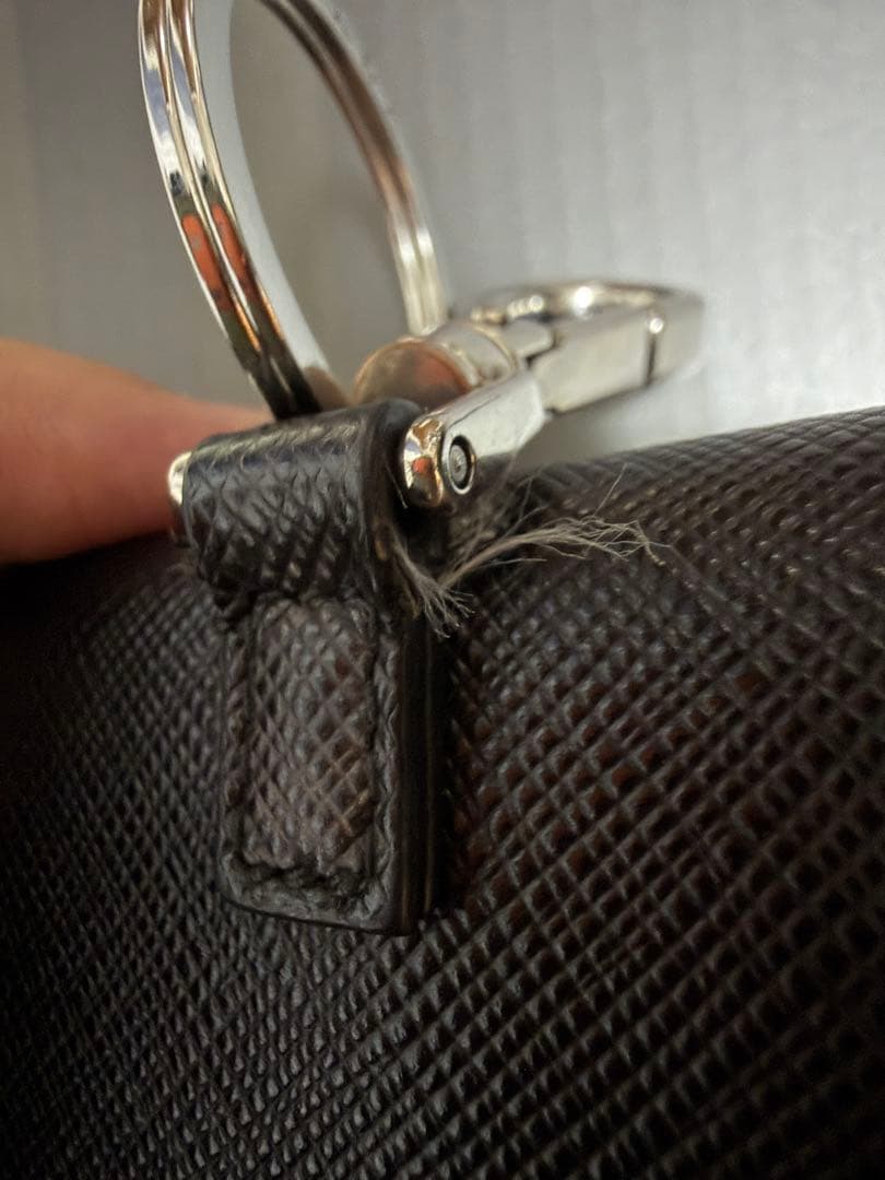 PRADA airpods pro ケース サフィアーノレザー