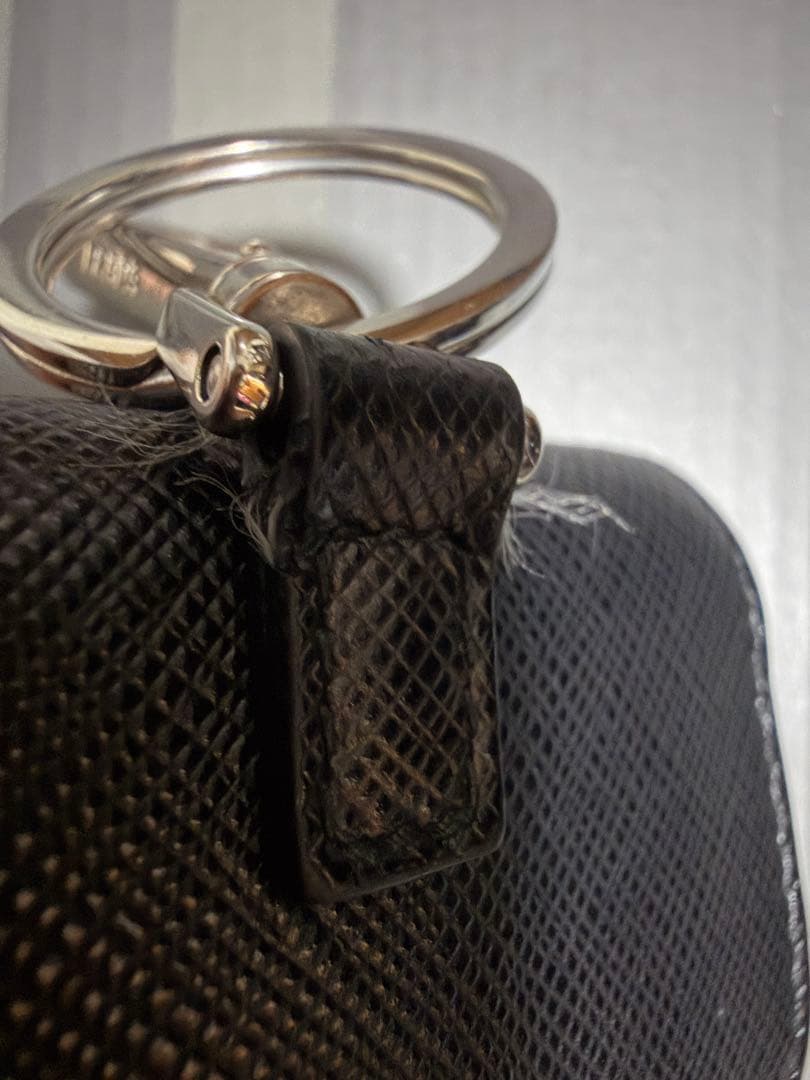 PRADA airpods pro ケース サフィアーノレザー