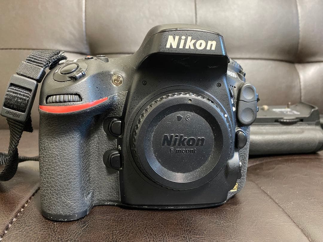 Nikon D800 デジタル一眼レフカメラ　純正縦グリップ付き