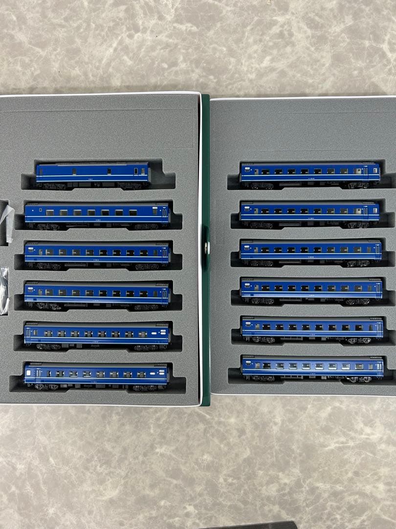 KATO 10-811.812 寝台特急「ゆうづる」6両基本、6両増結セット