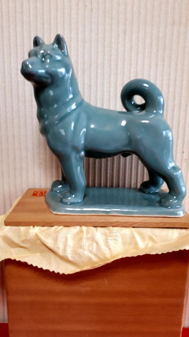 清水焼、土渕啓諭の青磁の犬置物