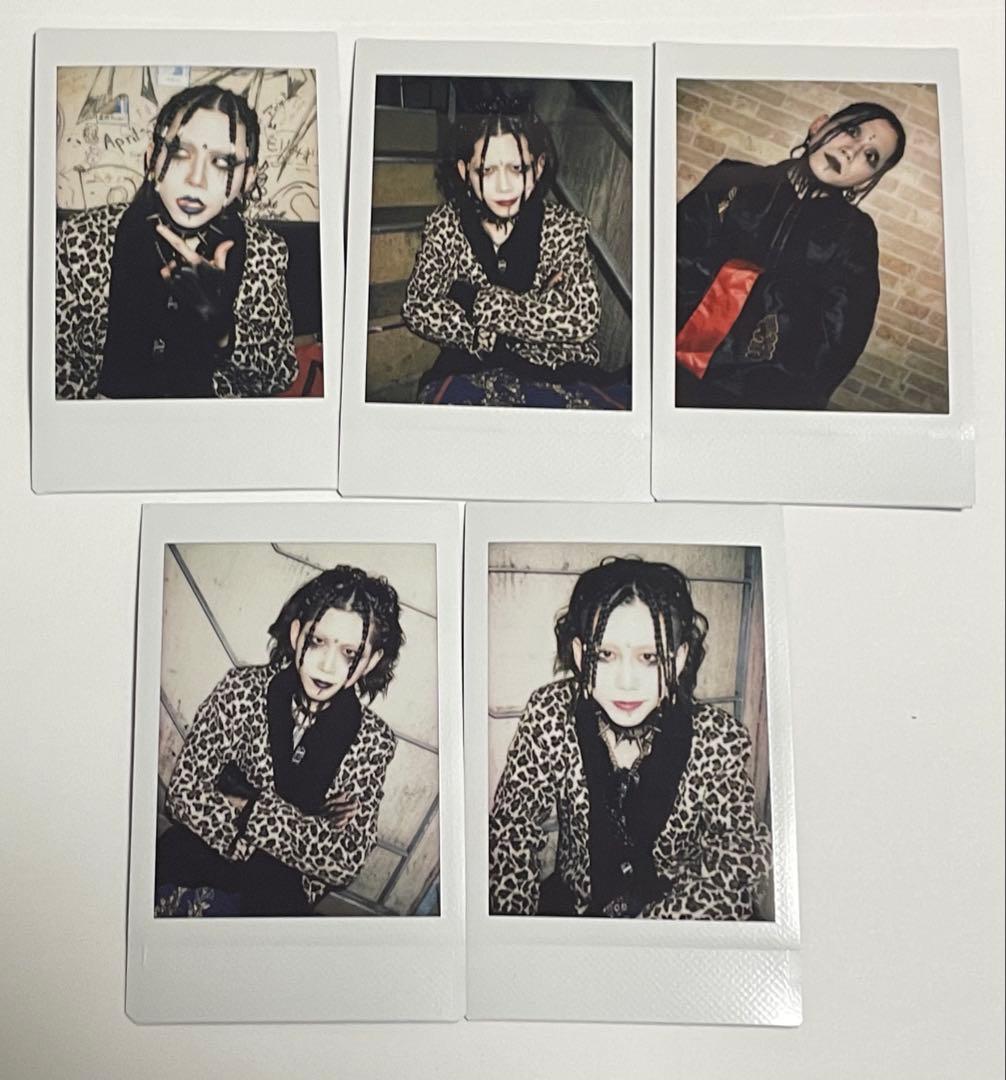 CHAQLA. ANNIE A チェキ