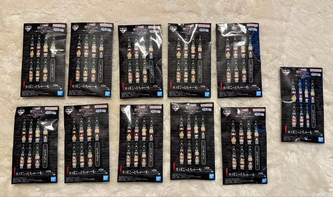 進撃の巨人　一番くじ　獣の巨人は俺が仕留める　B賞リヴァイ　2体その他おまけ