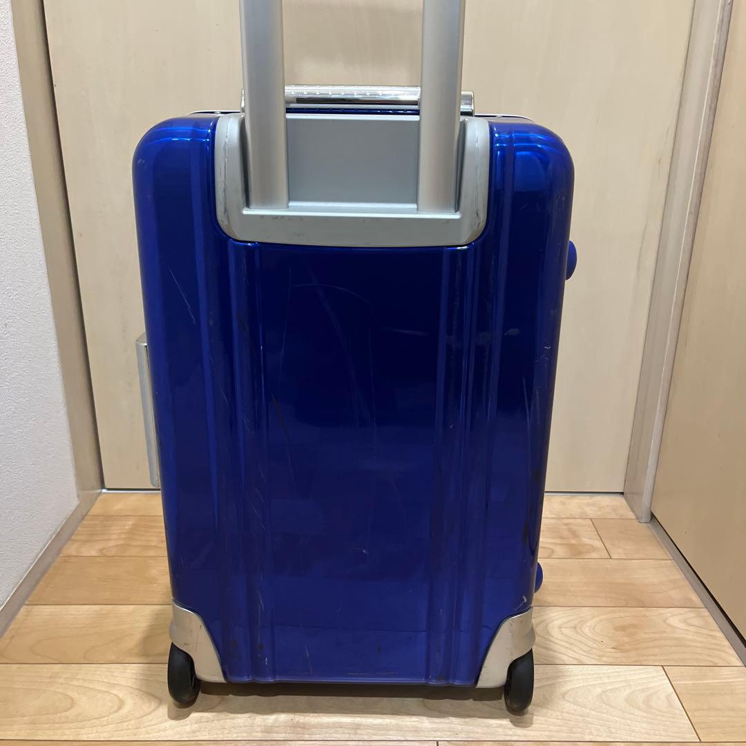 ゼロハリバートンスーツケースポリカーボネートタイプ　機内持ち込み