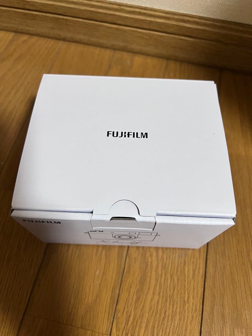 X half FUJIFILM X-HF1　シルバー＋ UVフィルター