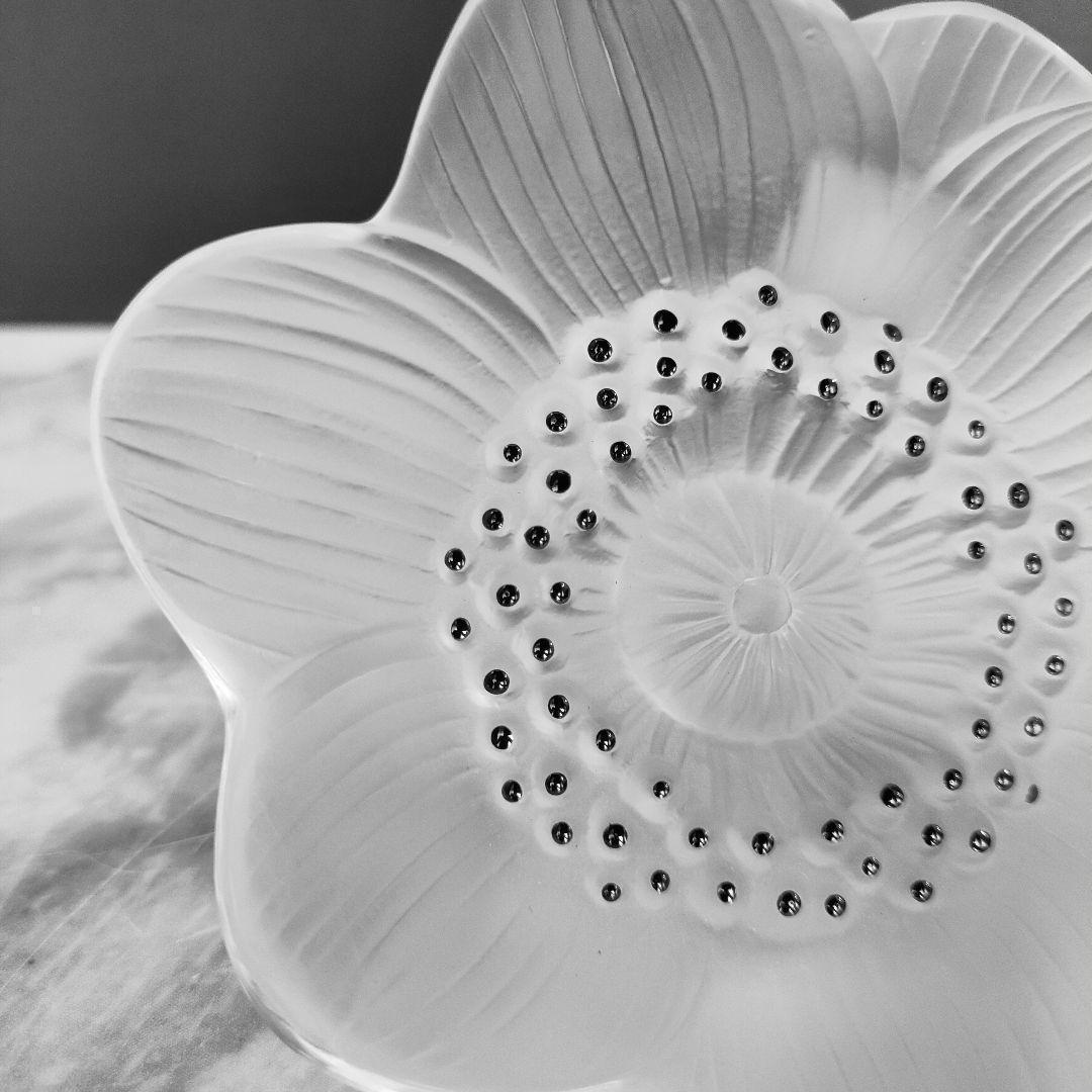 美品◆Lalique ルネ ラリック アネモネ 文鎮 置物 ペーパーウェイト