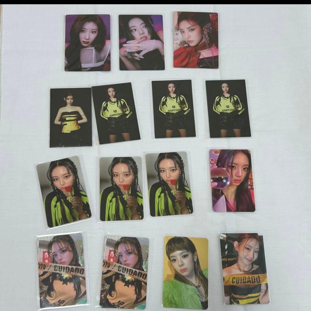 ITZY アルバム 21枚＋トレカ66枚＋付属品＋缶バッジ＋キーホルダー セット