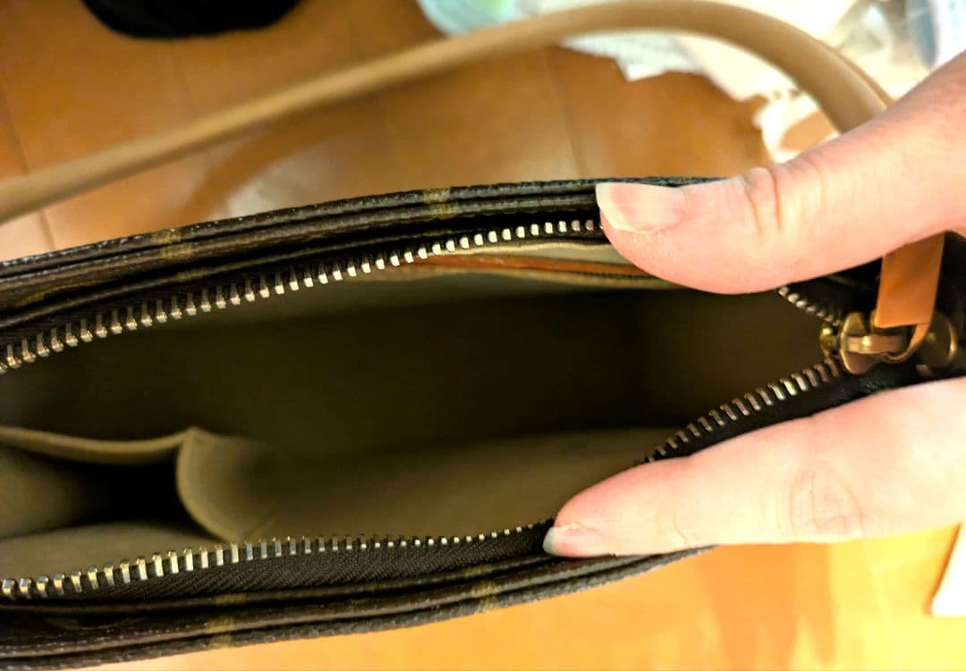 ルイヴィトン　VUITTON モノグラム　ルーピング　MM ショルダーバッグ