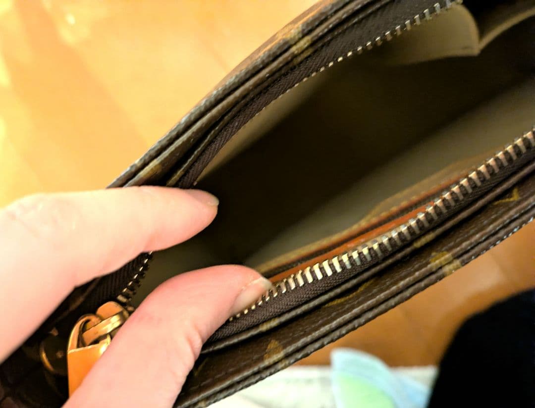 ルイヴィトン　VUITTON モノグラム　ルーピング　MM ショルダーバッグ