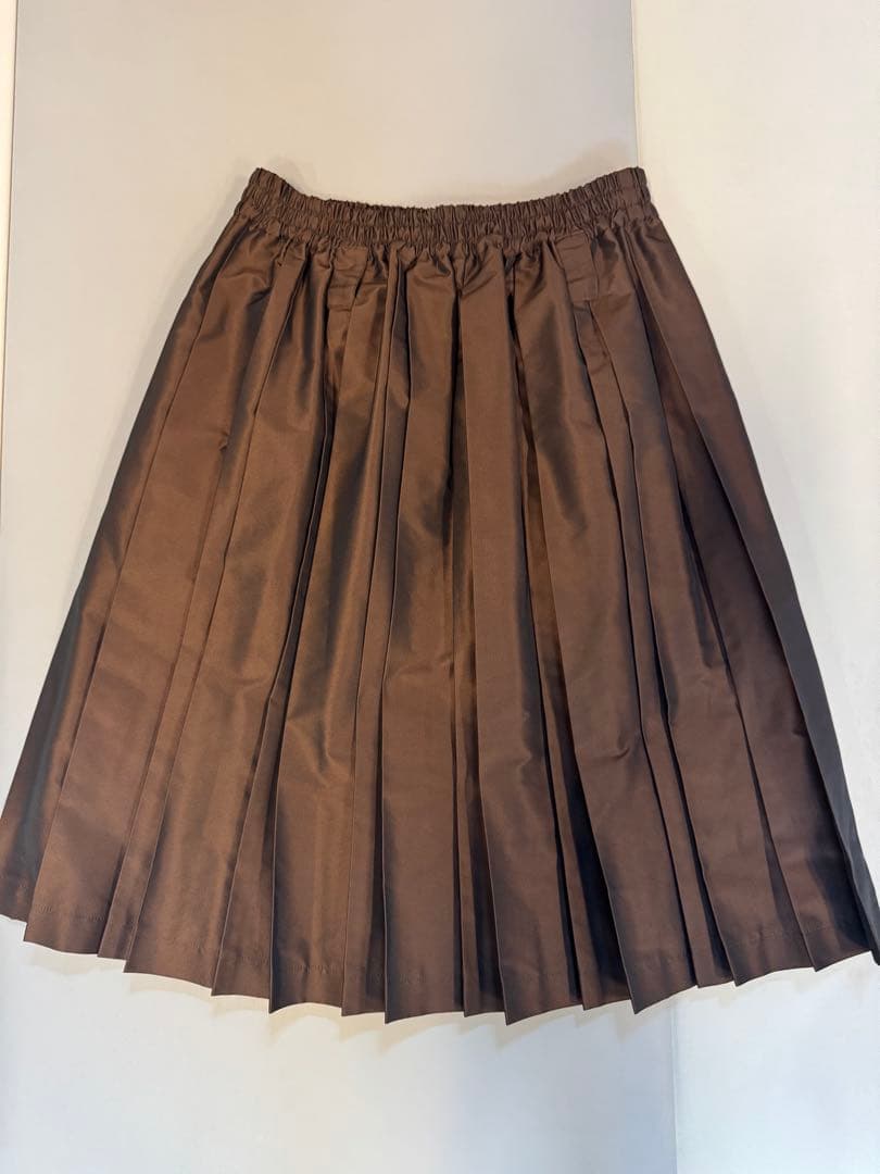 新作 タフタプリーツスカート（ブラウン） machatt