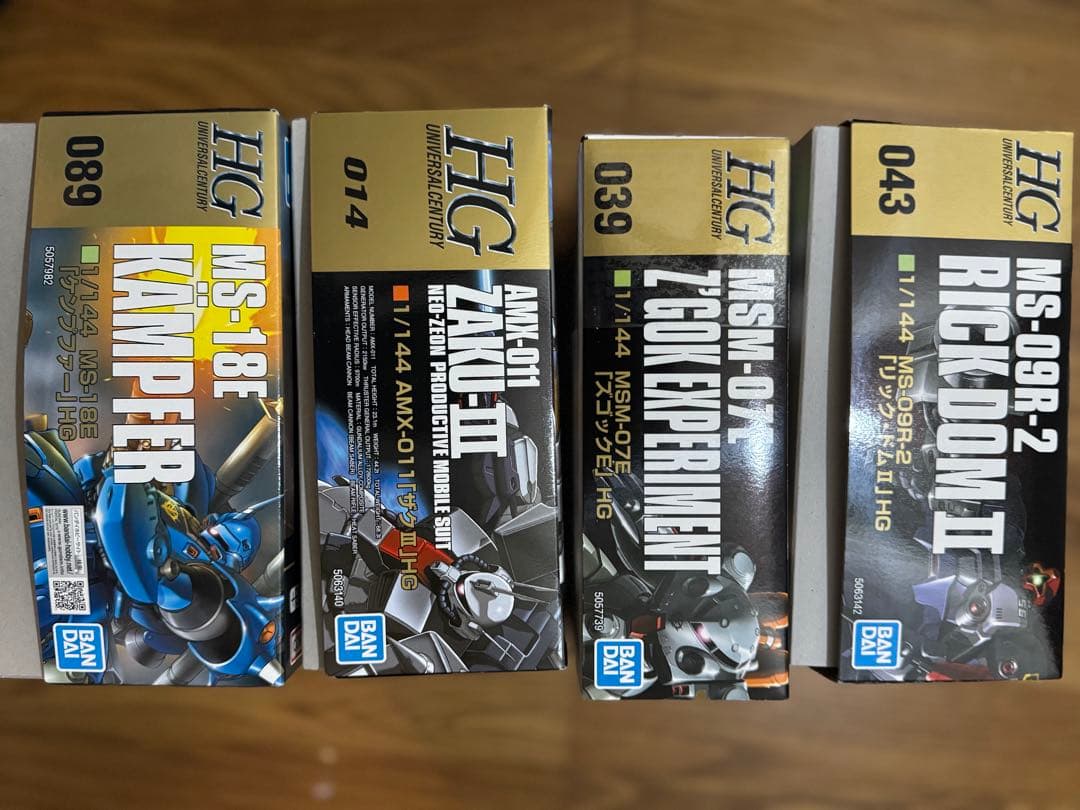 HG 1/144 リックドムⅡ ケンプファ－ ザクⅢ ジェガン他　７点