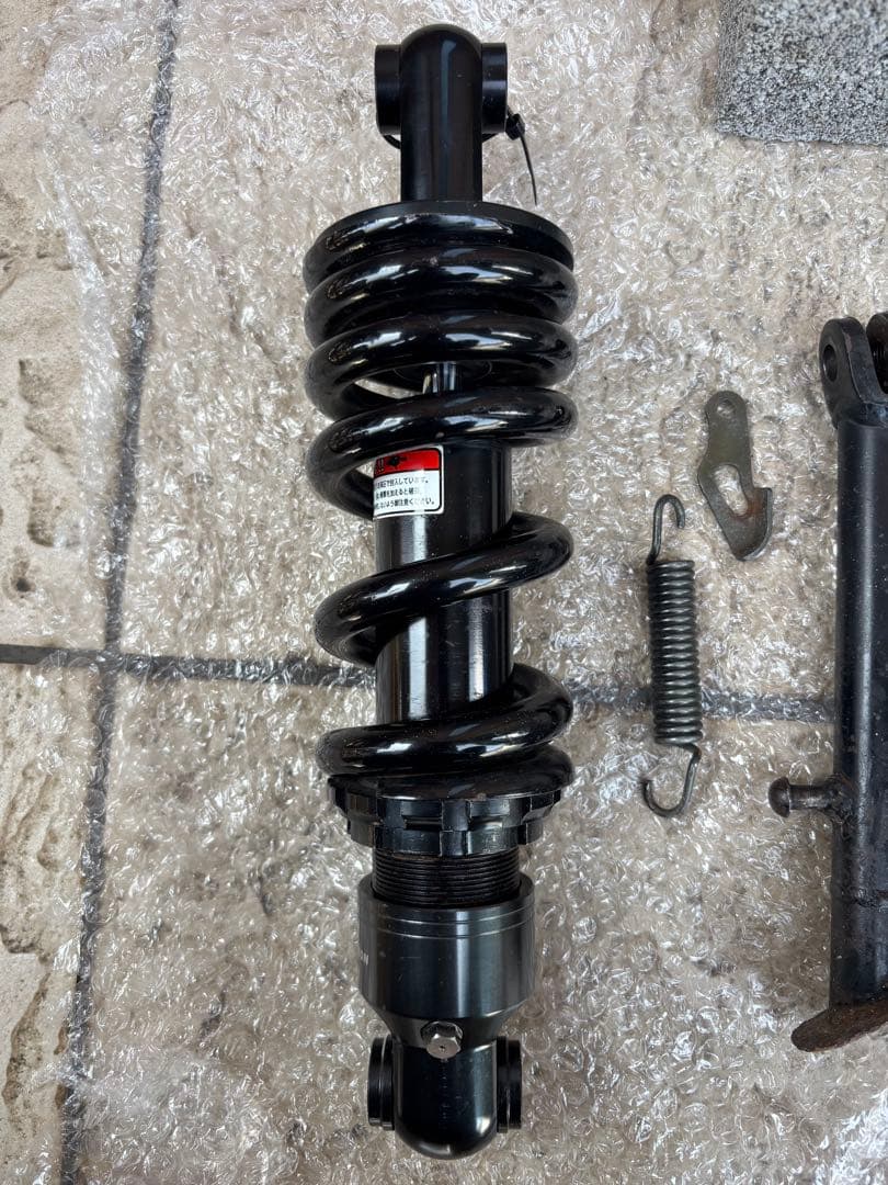 TW200用ＧＯＯＤＳ　G-SUSPENSIONとショートスタンド　車高調リアサ