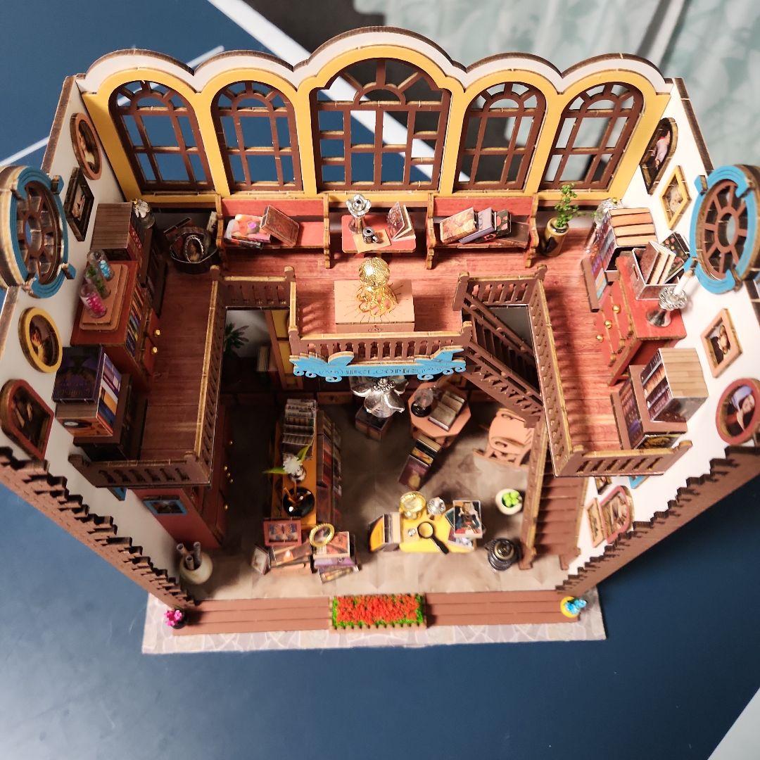 ミニチュアドールハウス　書店　本屋【完成品】