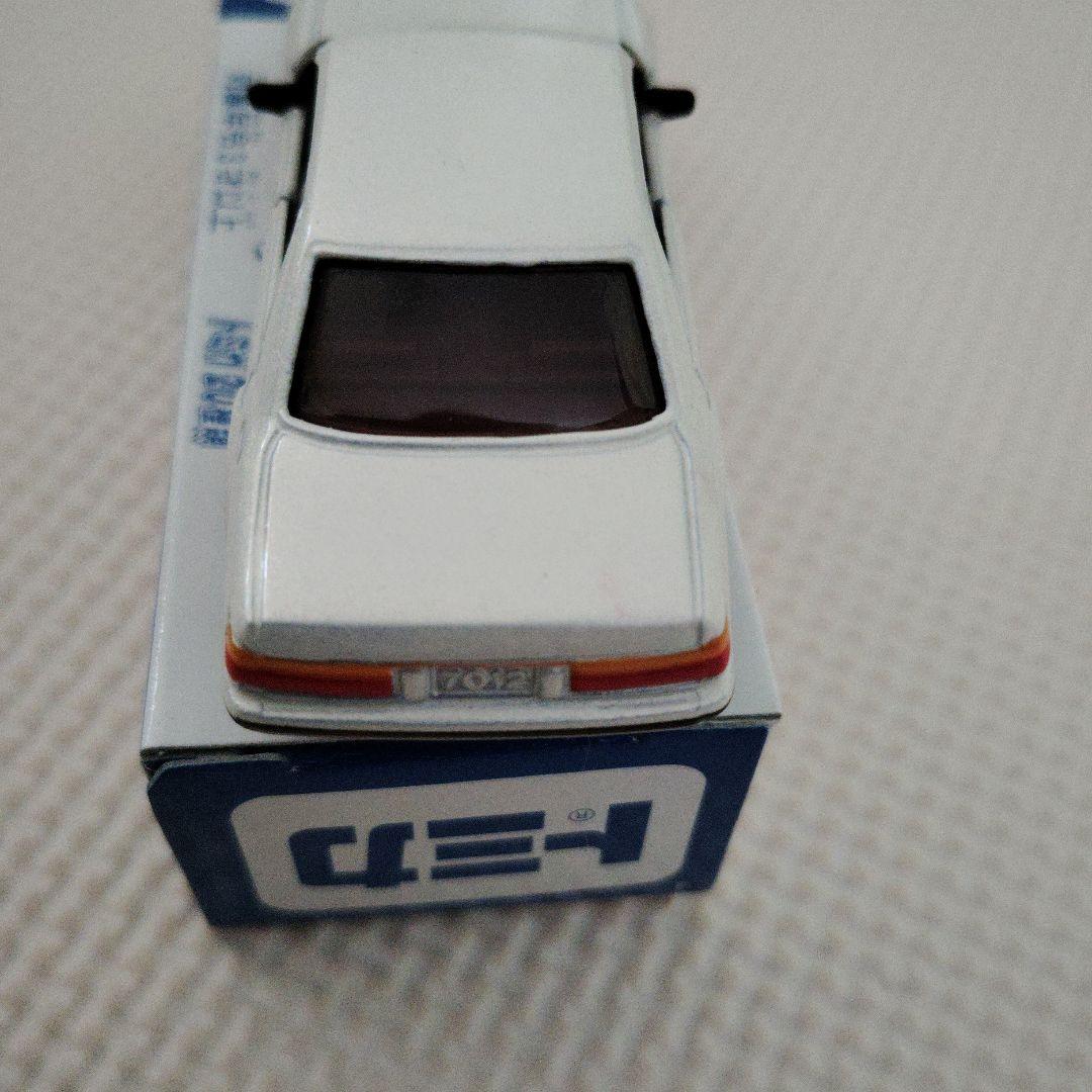 トミカ　クラウン