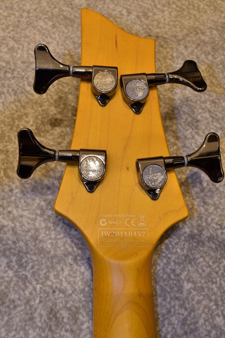 Schecter omen extreme-4 電池 ケース付き