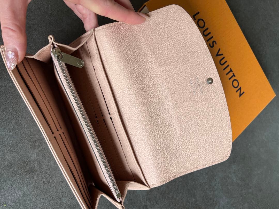 Louis Vuitton ポルトフォイユ　マヒナ　ピンクベージュ　二つ折り財布