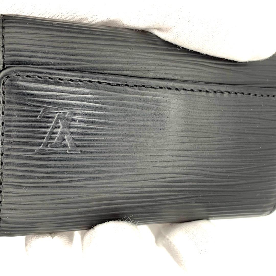 ルイヴィトン　キーケース　ブラック　エピ