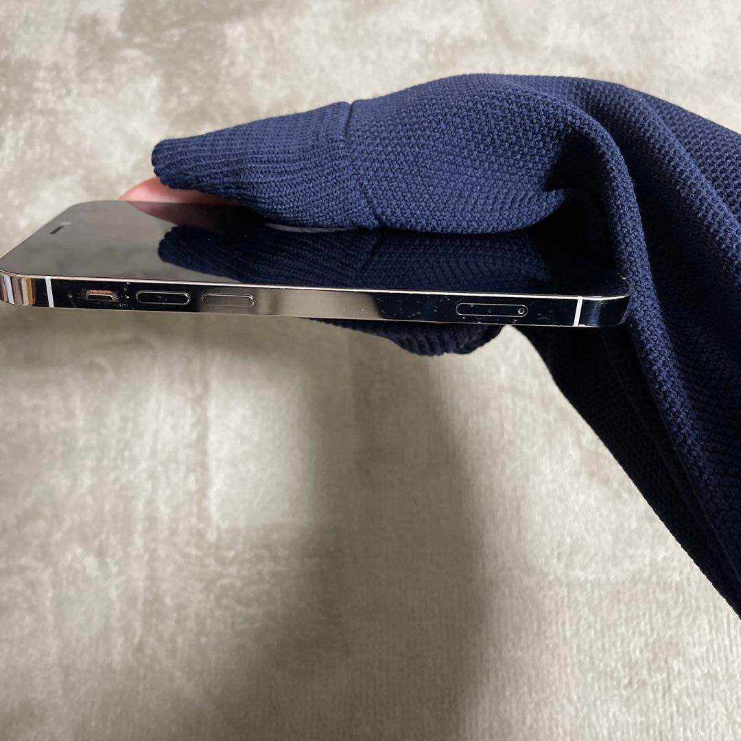 ゆみ iPhone12 Pro シルバー 本体