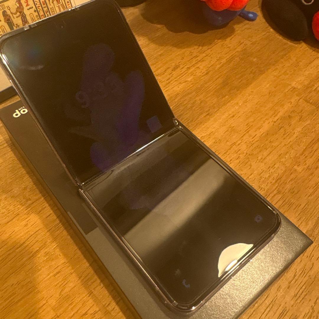 docomo Galaxy Z Flip4 パープル 本体