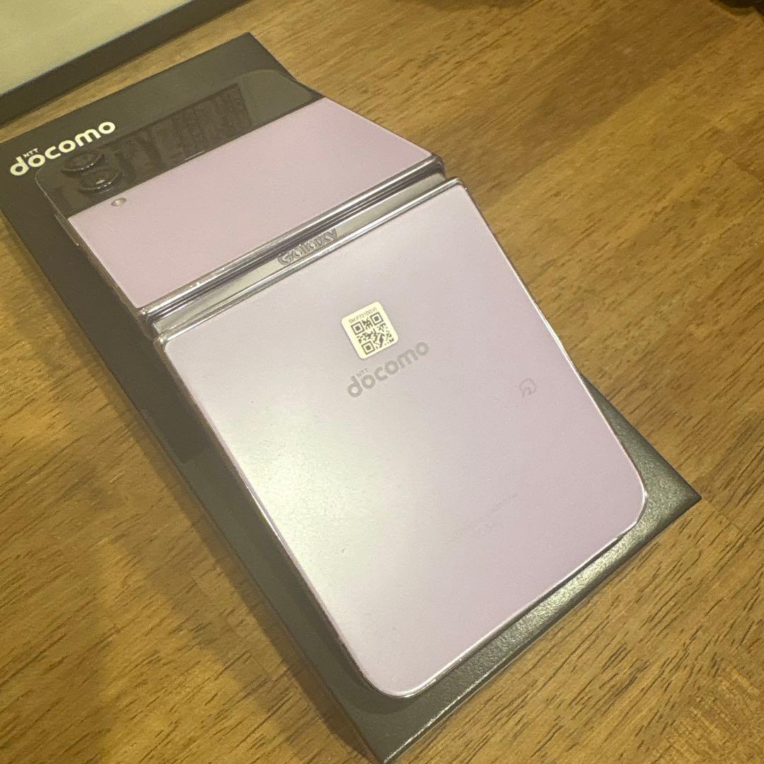 docomo Galaxy Z Flip4 パープル 本体