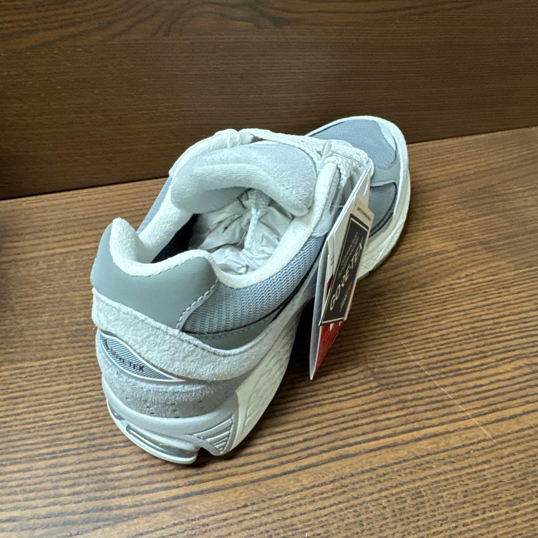 スニーカー New Balance M2002RXJ