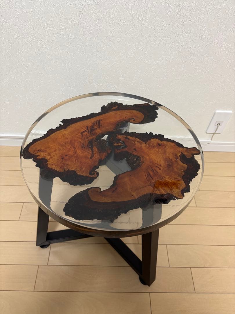 レジンテーブル　サイドテーブル　脚付き　38cm