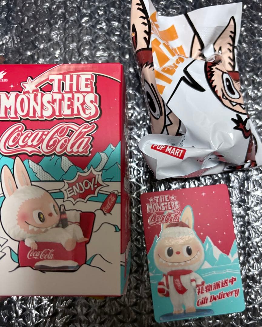 シークレット入り‼️フィギュア4点セット、コカ・コーラ ラブブ　フィギュア