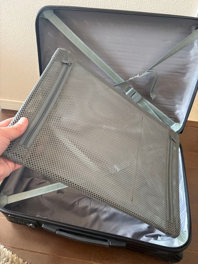 RIMOWA SALSA ブラックシェルキャリーケース