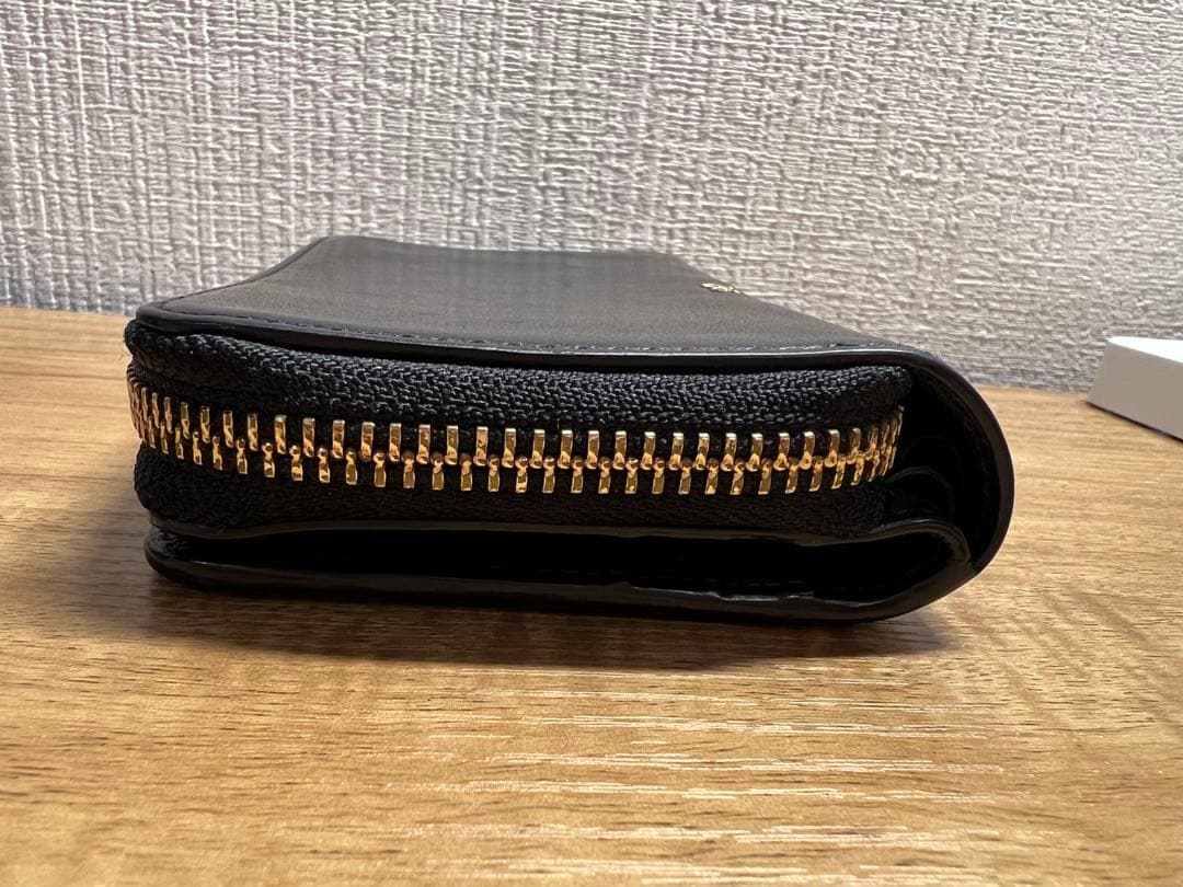 ANYA HINDMARCH スマイリーラウンドジップ　ウォレット　二つ折り財布