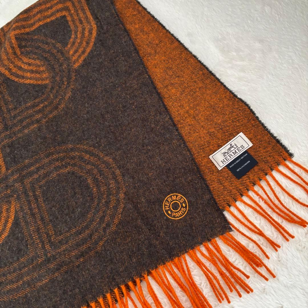 HERMES 24番地のサーキット カシミヤマフラー 正規品　美品