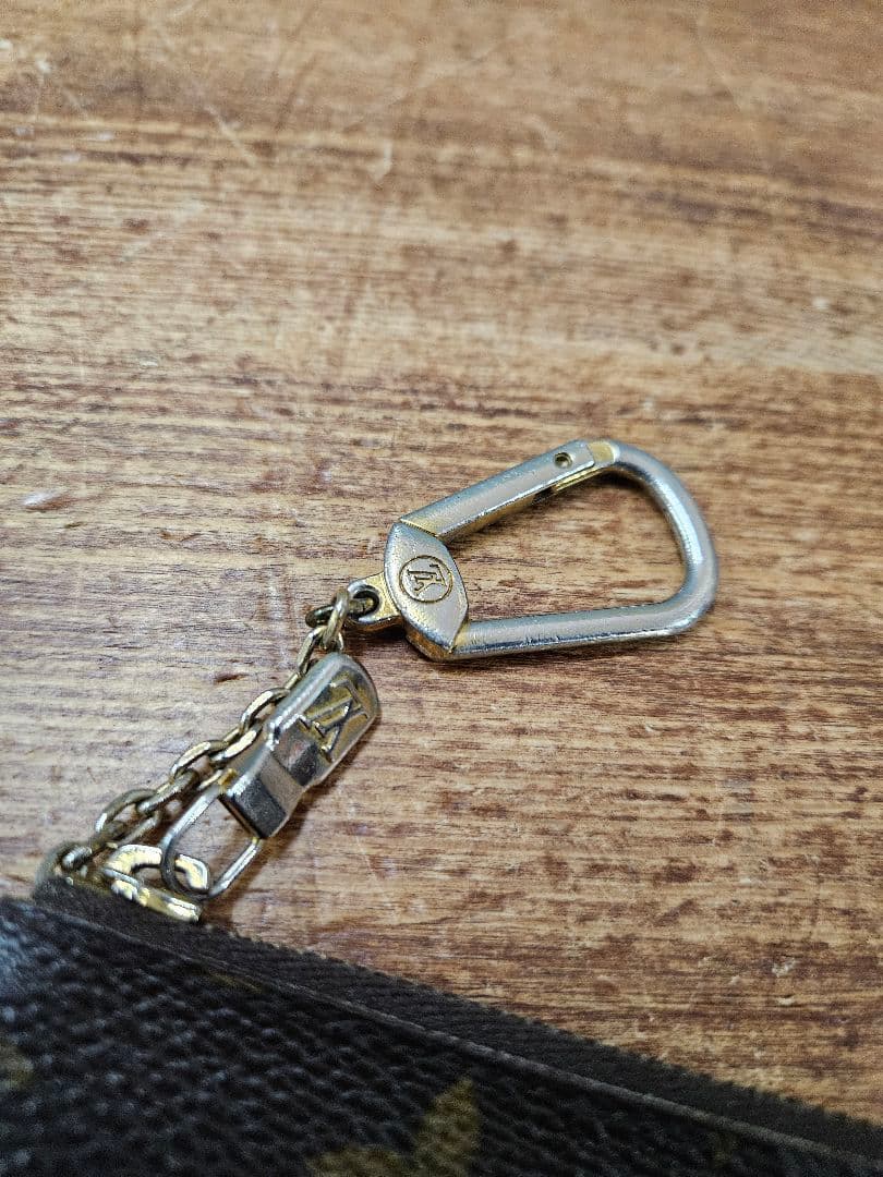 LOUIS VUITTON ルイヴィトン ポシェット クレ ケース