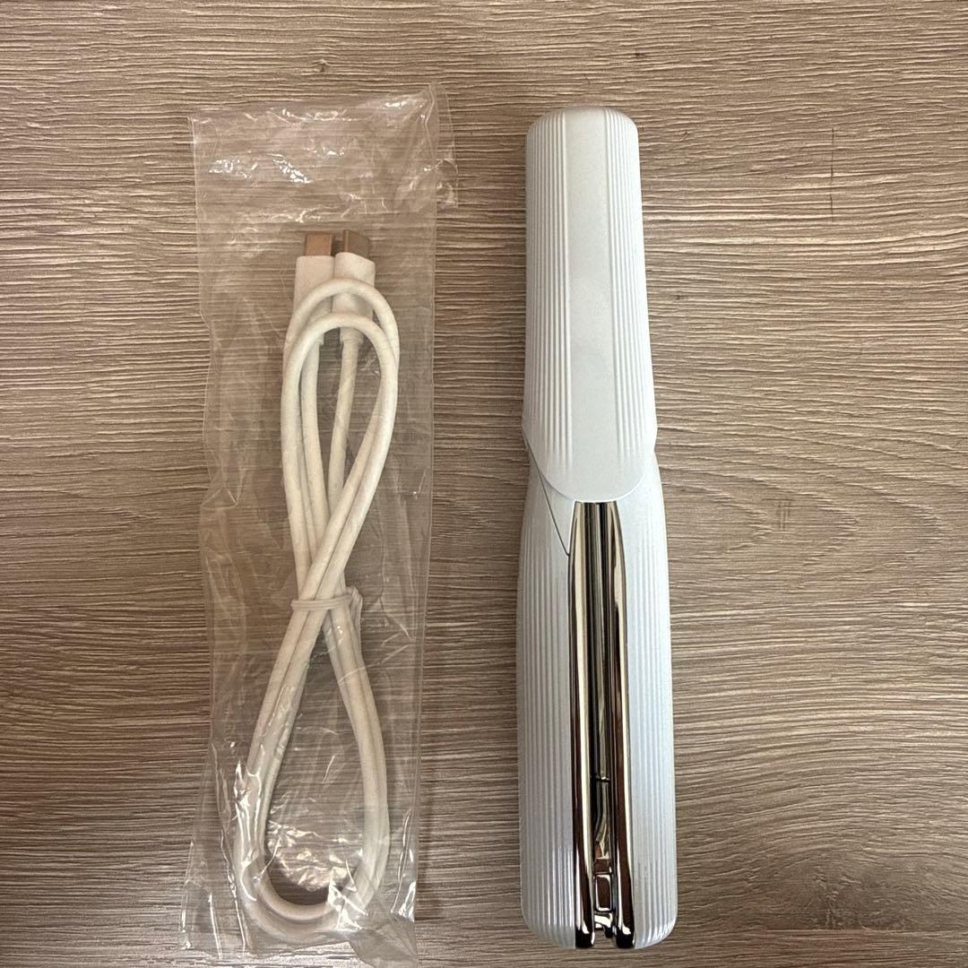 リファ　ミニアイロン