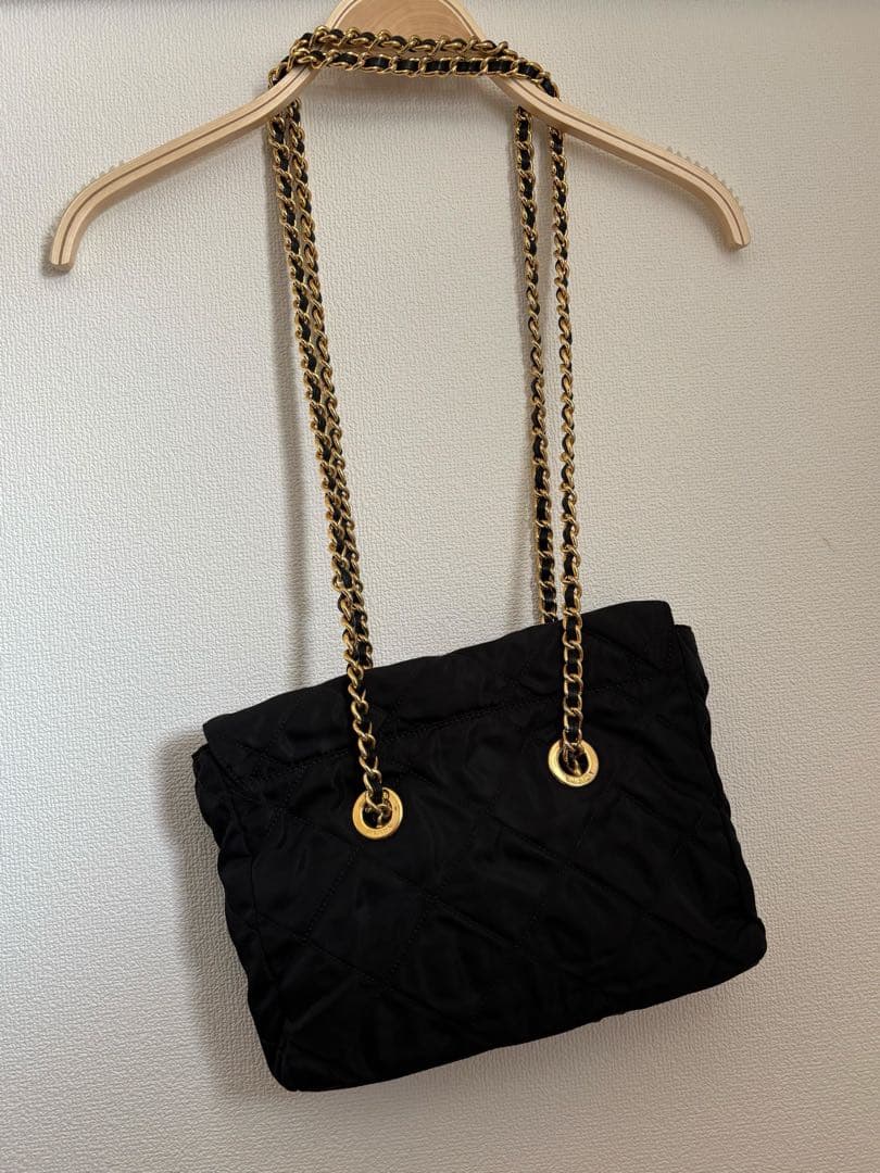 美品✨️【PRADA】 ミニチェーンショルダーバッグ ロゴ 正規品 白タグカード