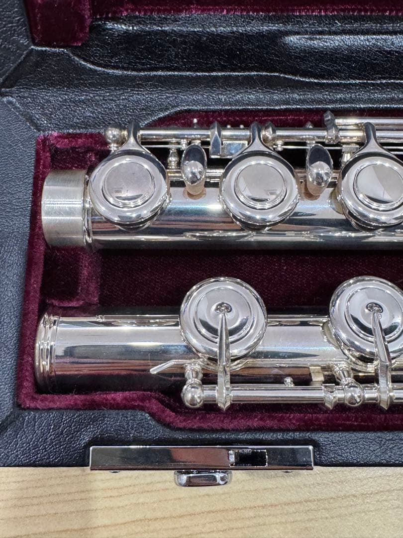 Ｏシルバー フルート本体 ハードケース付き