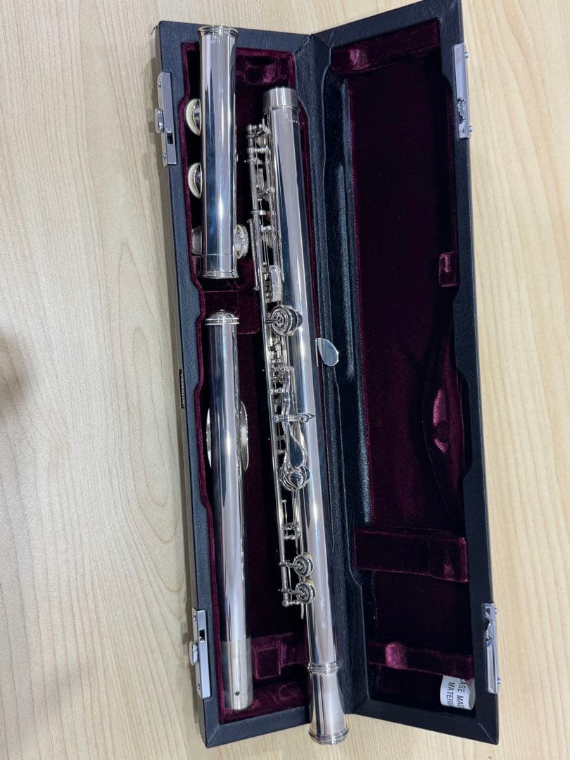 Ｏシルバー フルート本体 ハードケース付き