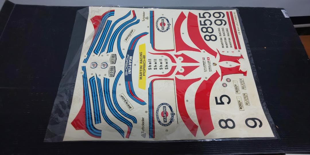 永大グリップ 1:8 ポルシェカレラ RSRターボ 2.1 未組み立て