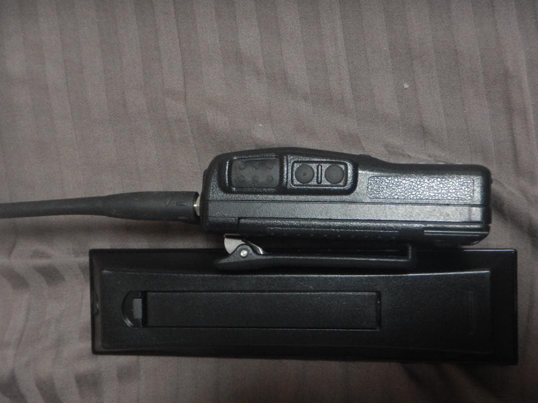 FT-60 トランシーバー