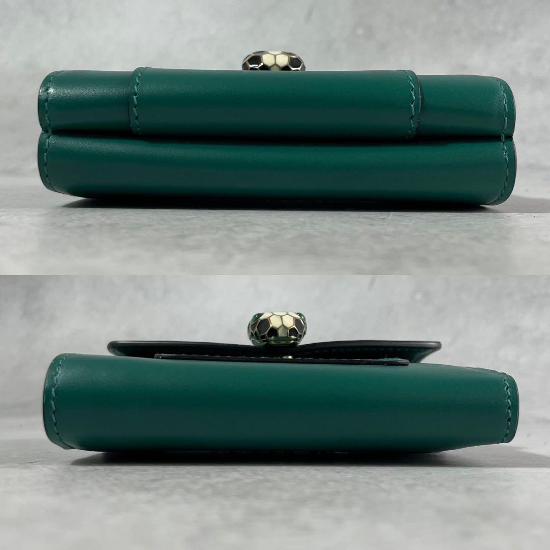 【未使用級】ブルガリ 三つ折り 財布 セルペンティ ロゴ レザー 本革 グリーン