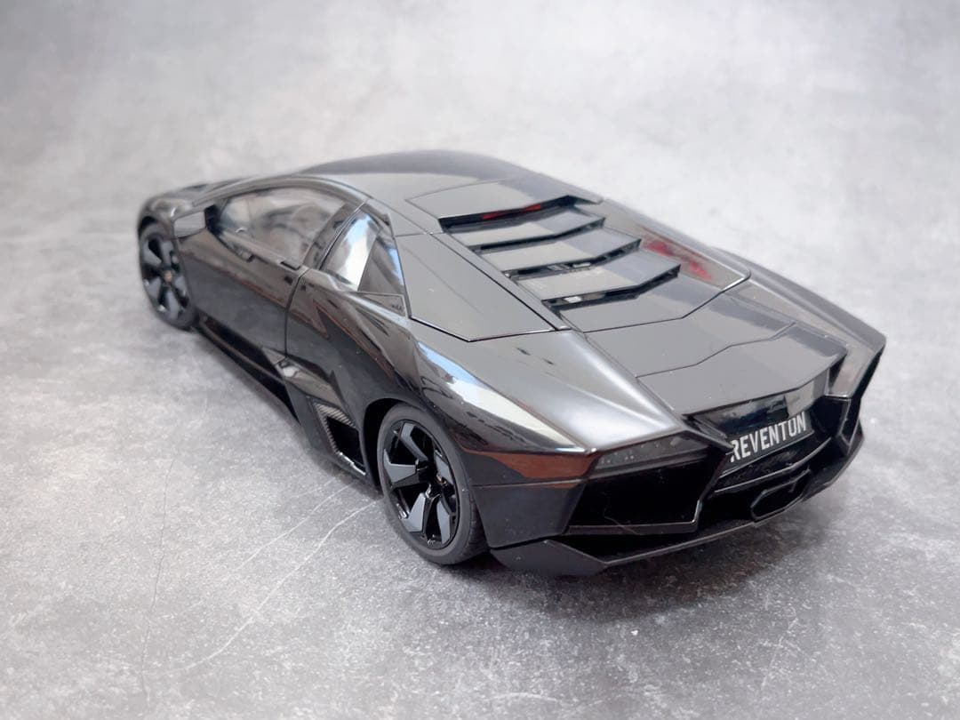 AUTOart 1/18 ランボルギーニ Reventon レヴェントン