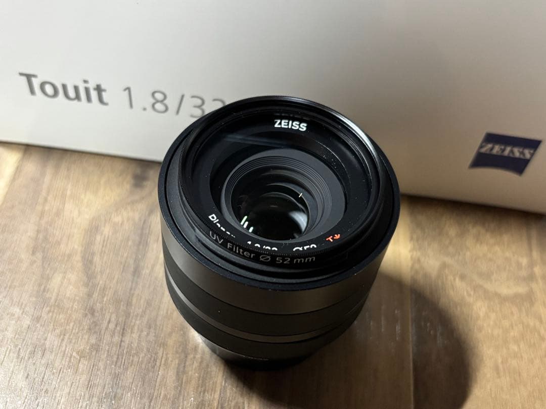 Zeiss Touit 32mm F1.8 Xマウント フィルター付